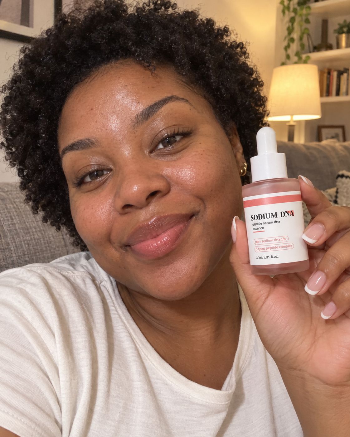 Woman smiling with Salmora serum